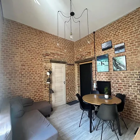 W Starej Kamienicy Apartment Chodziez